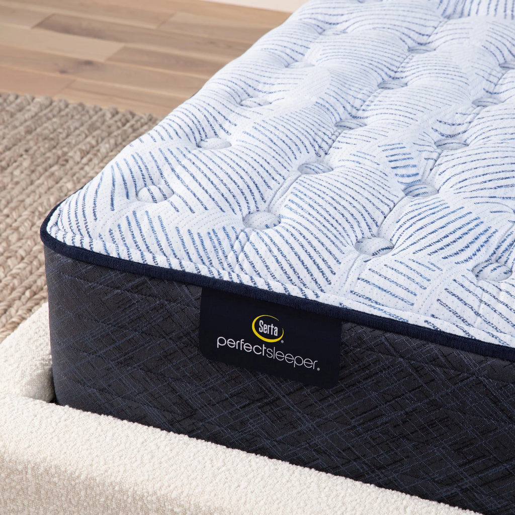 13.5" Medium Innerspring Mattress - Twin XL Y8618