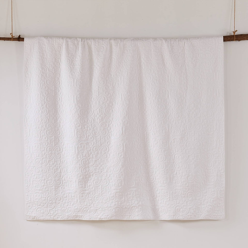 White Reversible King Quilt S9681