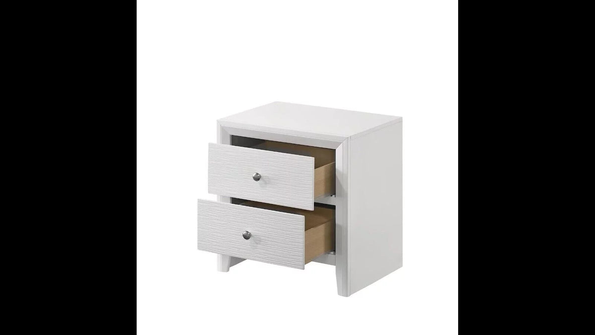 White Queen Size Panel Bed Set M699