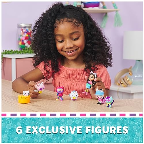 Travel Themed Figure Set with Gabby Doll, 5 Cat Toy Figures, Surprise Toys & Dollhouse Accessories D8930