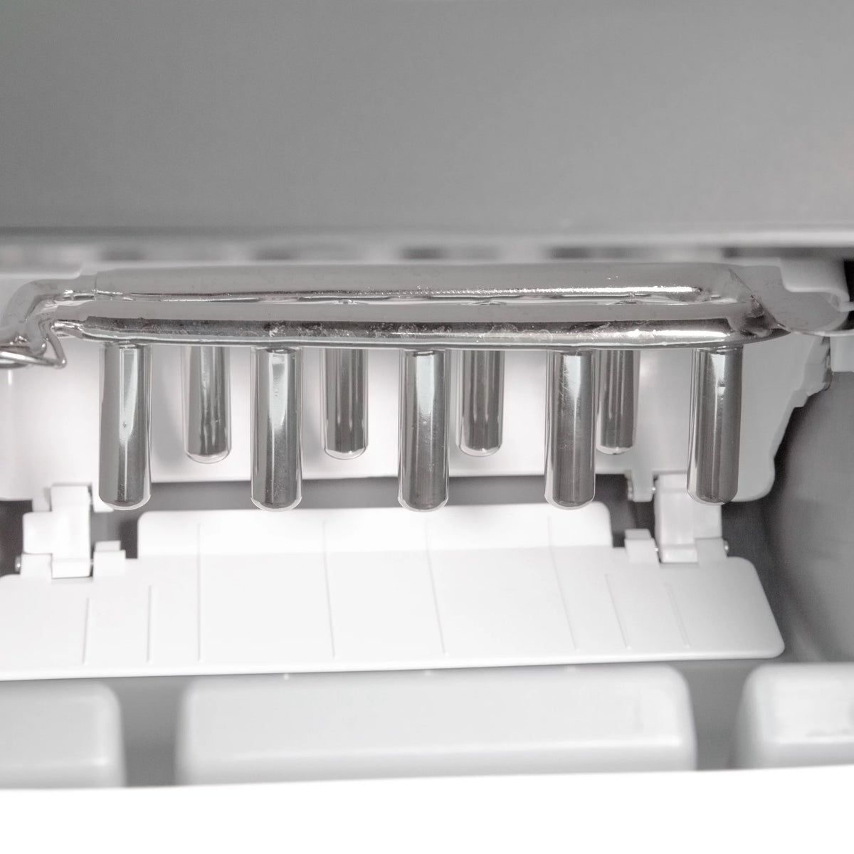 Portable Countertop Ice Maker in Stainless Steel J48545