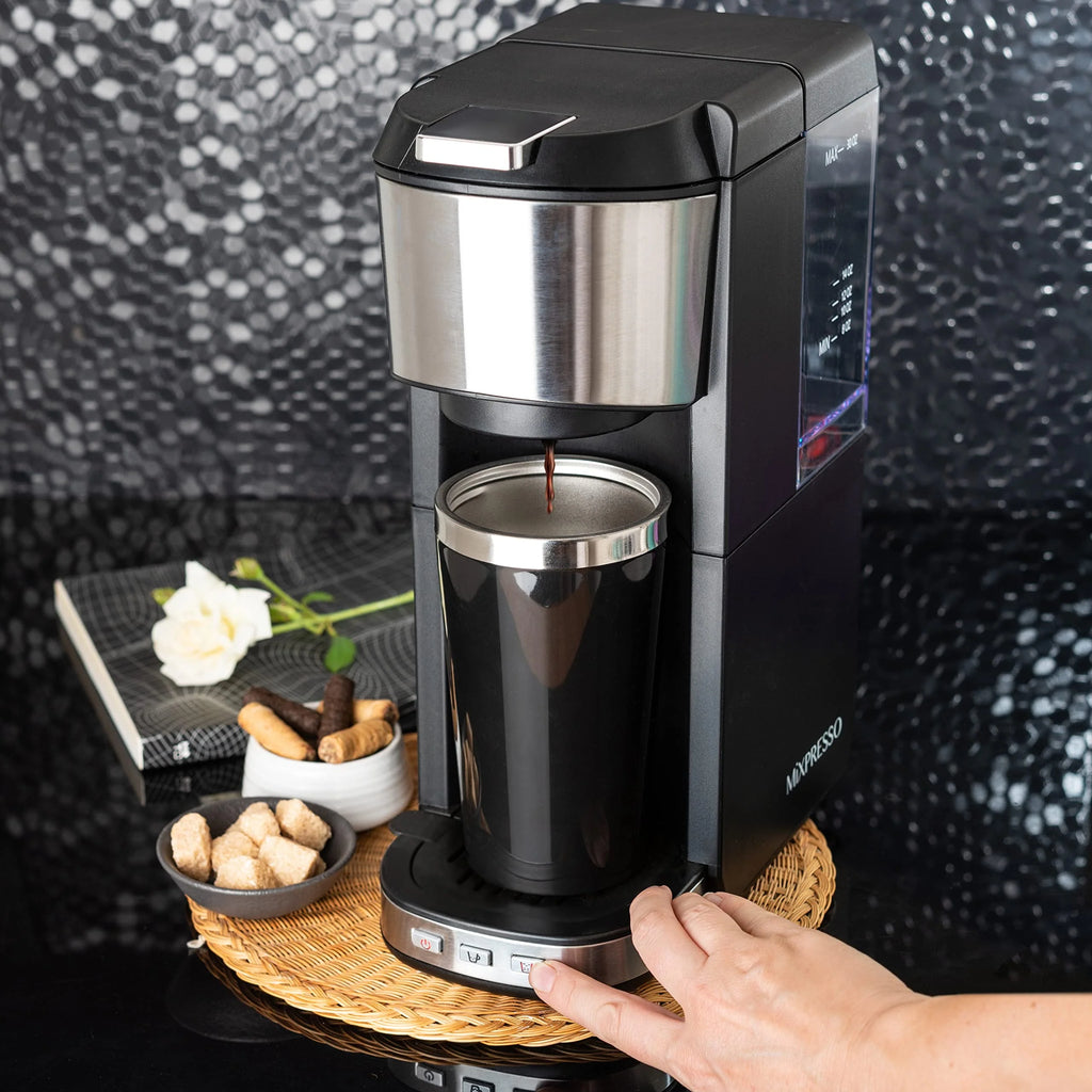 Single Serve Coffee Maker with 14oz Travel Mug D474
