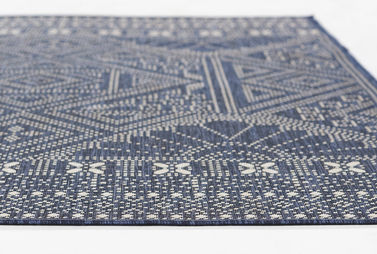 Navy 8' x 10' Rug C720