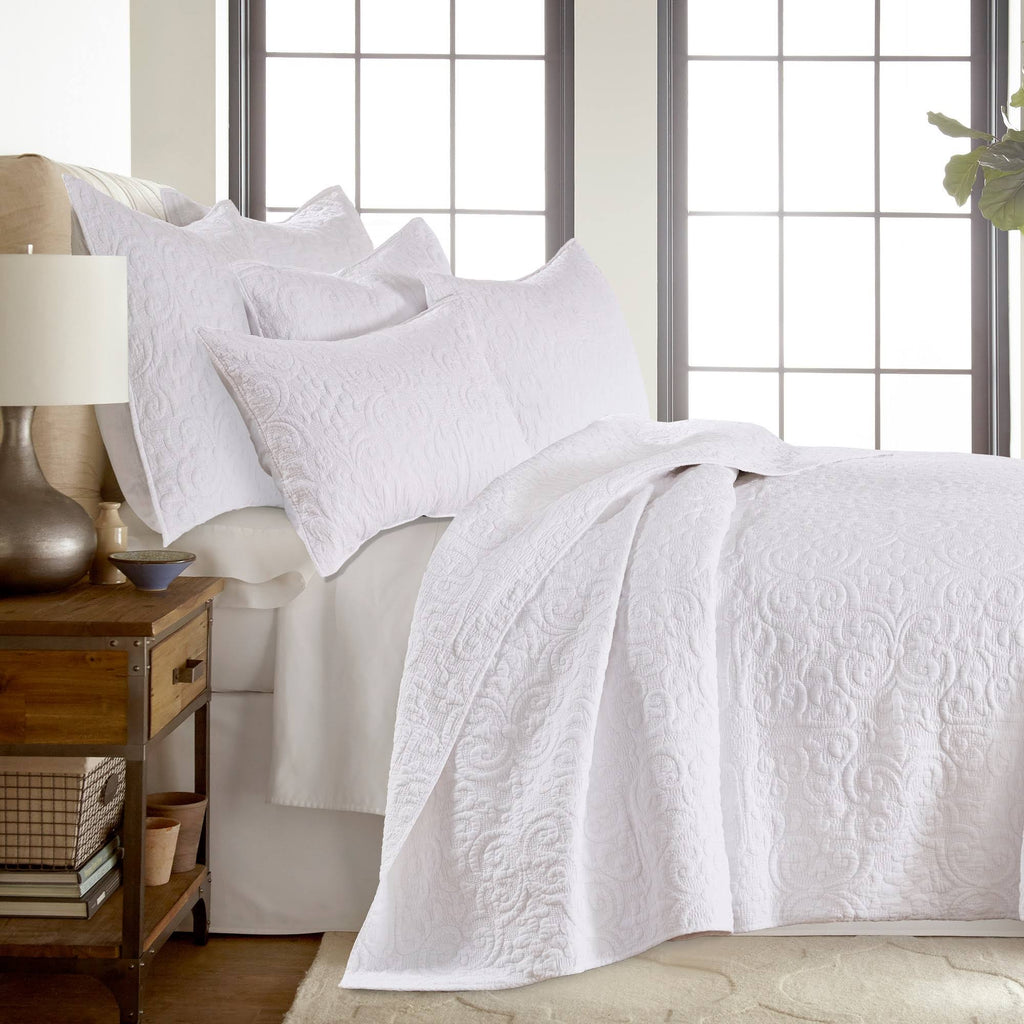 White Reversible King Quilt S9681
