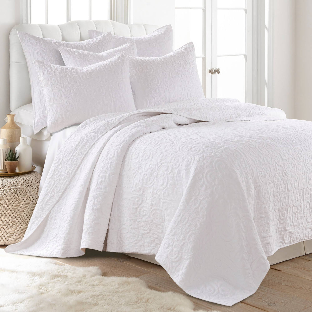 White Reversible King Quilt S9681